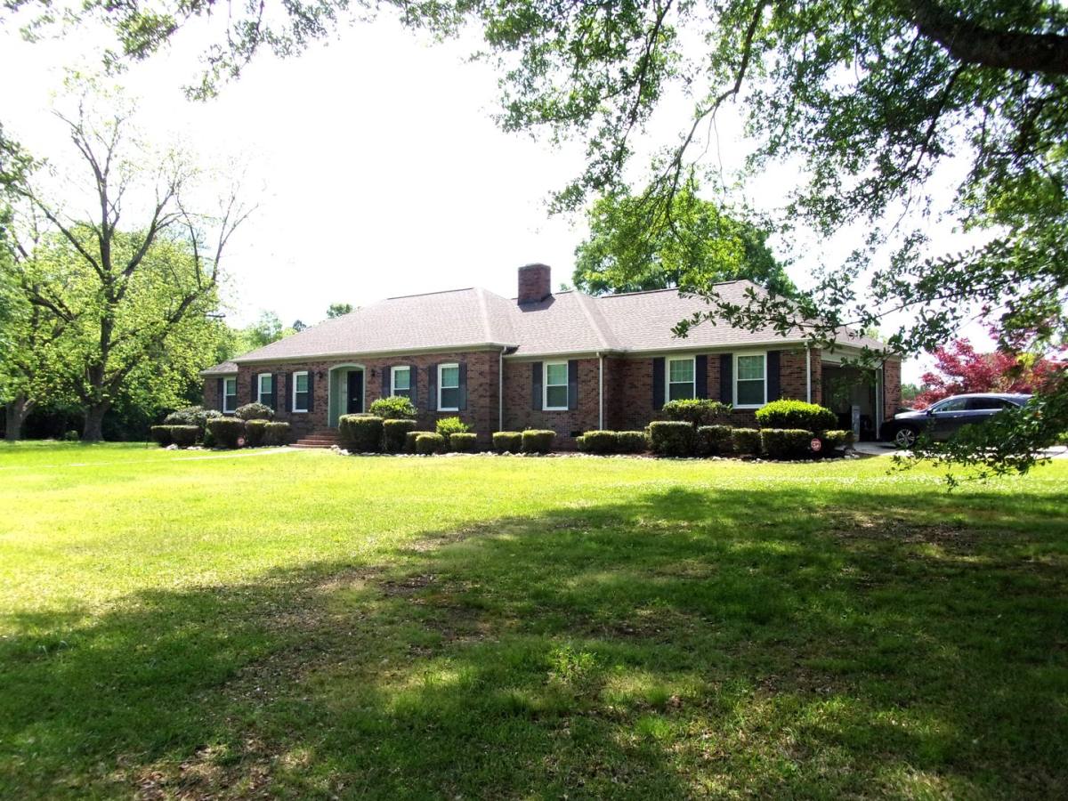 House for rent at 1003 Chesterfield Ave, Lancaster, SC 29720