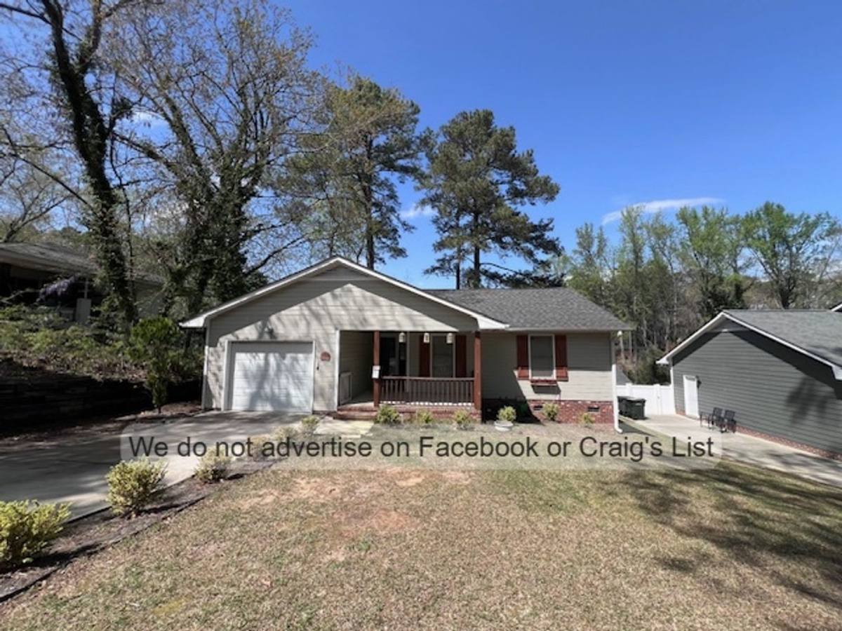 House for rent at 1728 Lyon Rd, Fayetteville, NC 28303