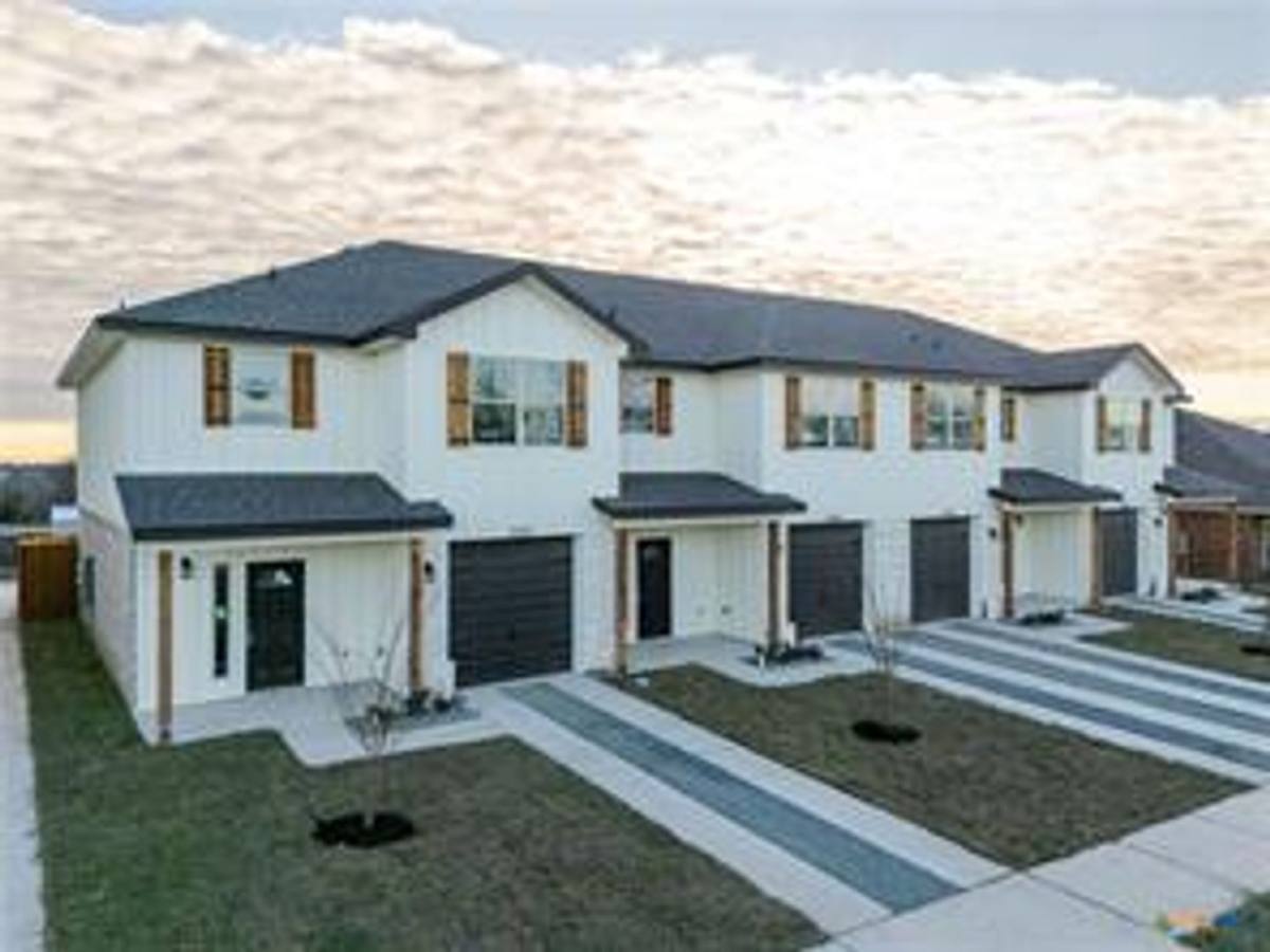 Townhouse for rent at 3400 Abraham Dr, Killeen, TX 76549