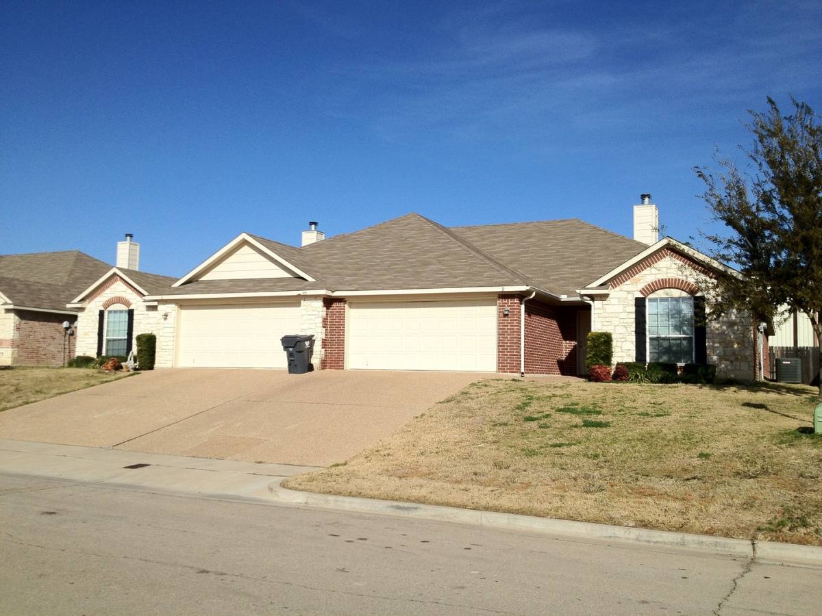 House for rent at 409 A Chapel Trail Circle, Woodway, TX 76712