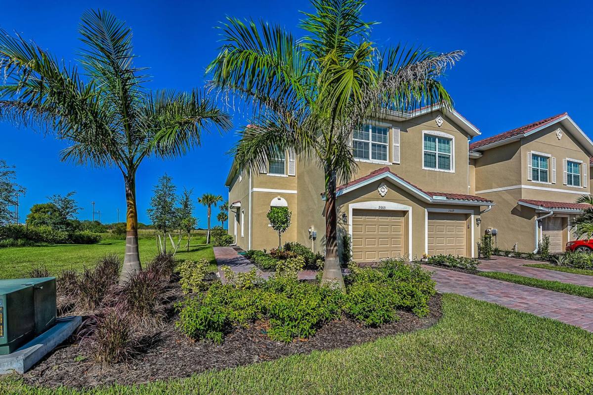Townhouse for rent at 2665 Citrus St, Naples, FL 34120