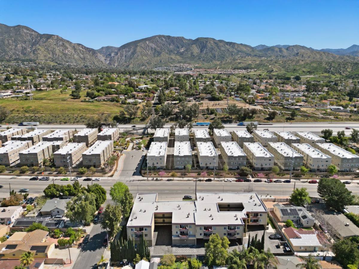 Apartment for rent at 13266 Foothill Blvd, Sylmar, CA 91342