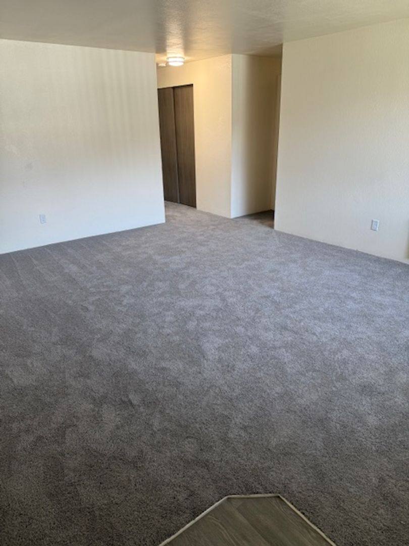 Apartment for rent at 4225 Devonshire Court NE, Salem, OR 97305