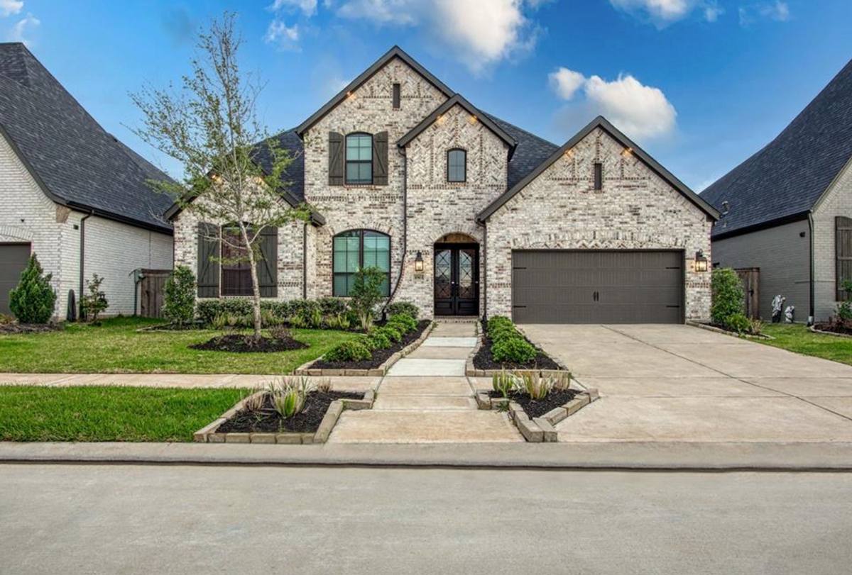 House for rent at 8903 Autumn Pine Dr, Missouri City, TX 77459