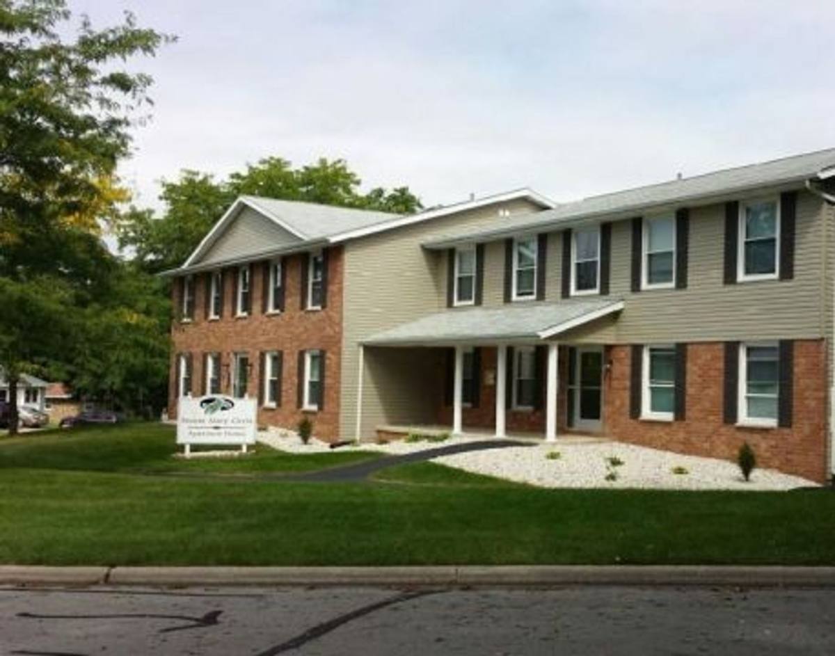 Apartment for rent at 2820 Mount Mary Circle, Green Bay, WI 54311