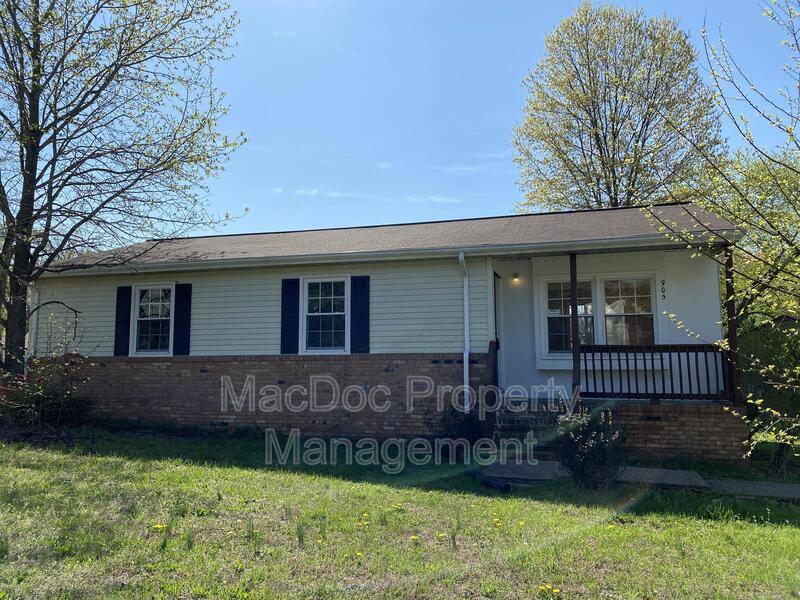 House for rent at 905 Kilarney Dr, Fredericksburg, VA 22407