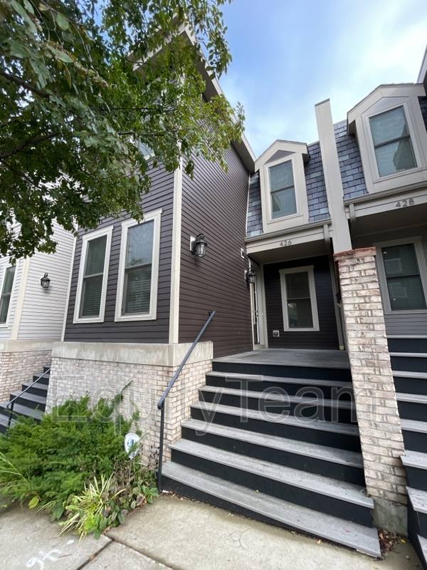 Townhouse for rent at 426 Northern Ave, Cincinnati, OH 45229