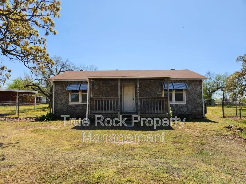 House for rent at 203 E 4th, Asher, OK 74826