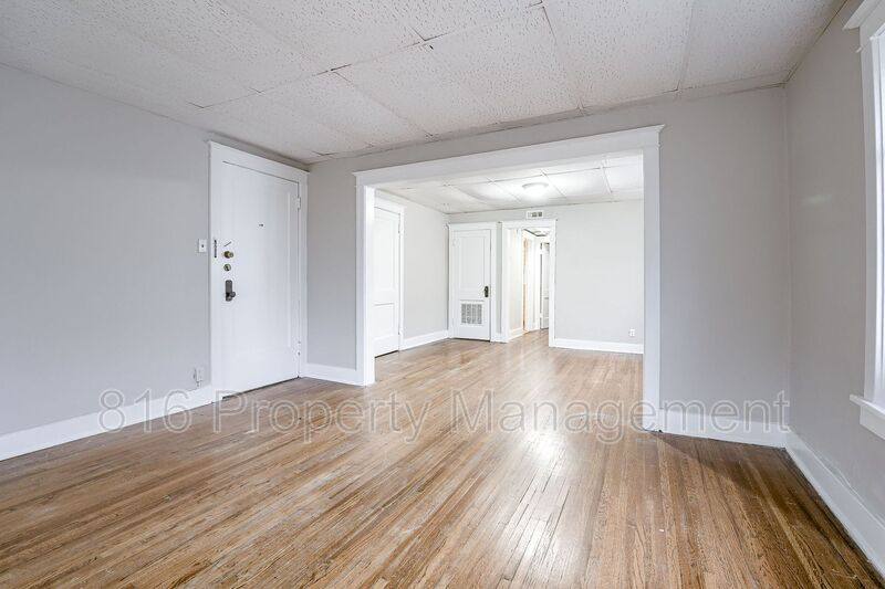 Apartment for rent at 511-513 Prospect Ave #6, Kansas City, MO 64124