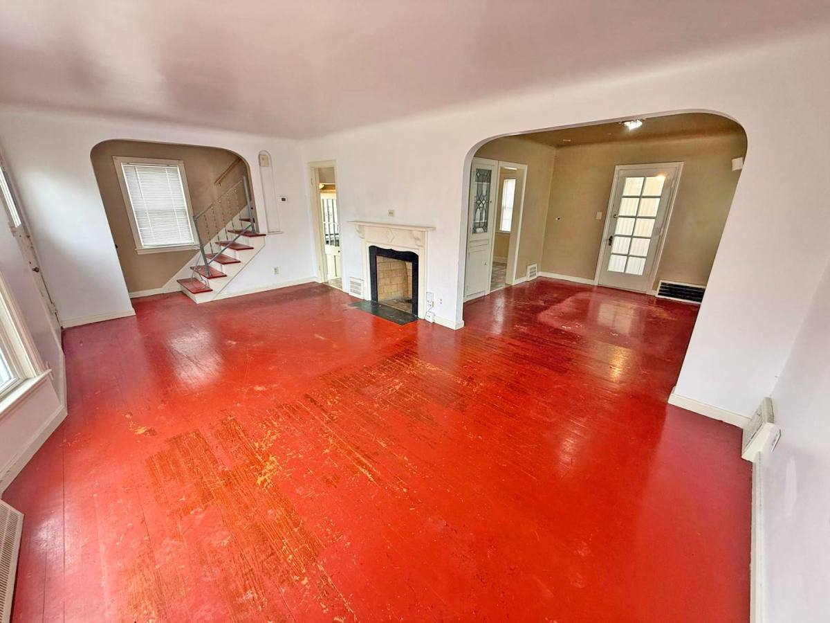 House for rent at 920 Elbon, Cleveland, OH 44121