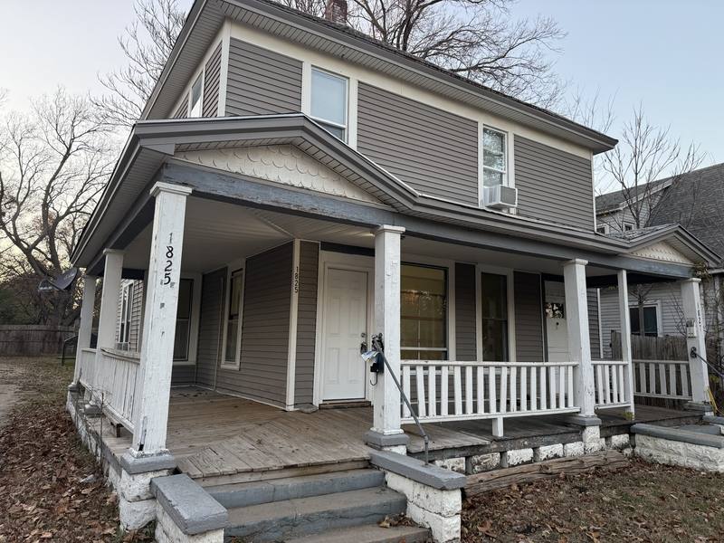 Apartment for rent at 1825 N Park Place #1, Wichita, KS 67203