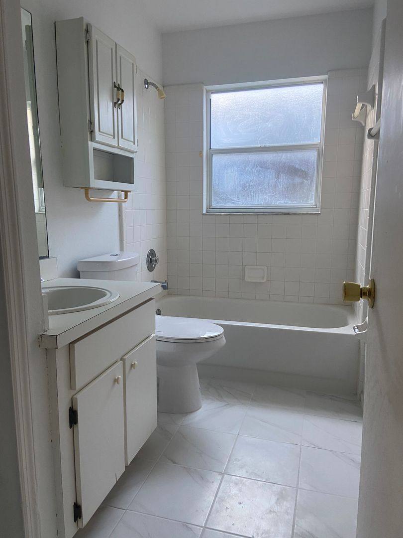 House for rent at 1255 E Cleveland Ave, Apopka, FL 32703