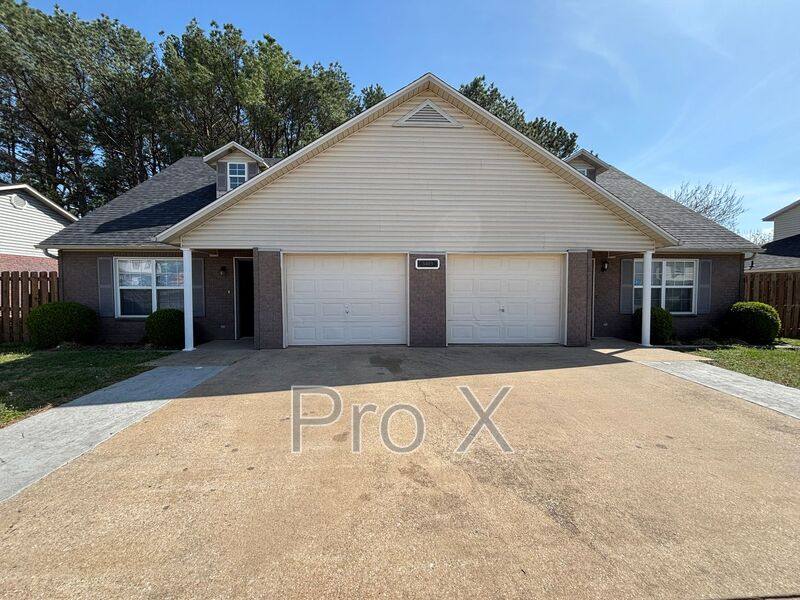 Apartment for rent at 3403 SW Victoria Place #1, Bentonville, AR 72712