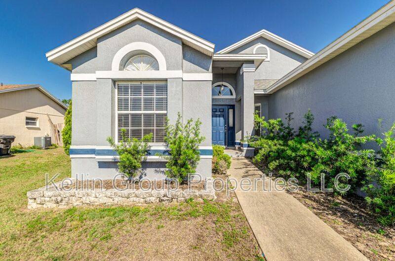House for rent at 7737 Manor Dr, Lakeland, FL 33810