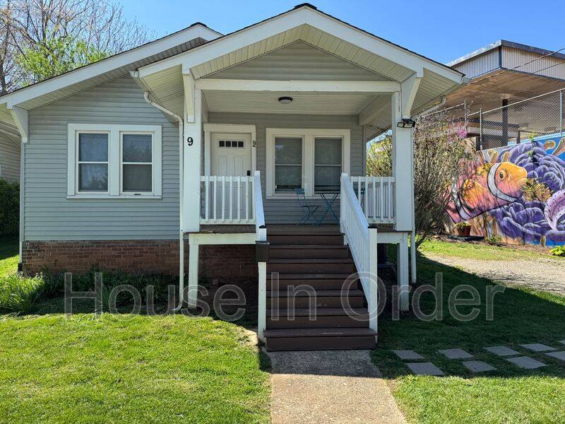 House for rent at 9 Nevada Ave, Asheville, NC 28806