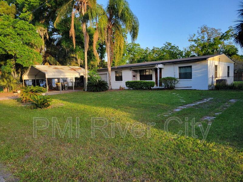 House for rent at 2916 Rainbow Rd, Jacksonville, FL 32217