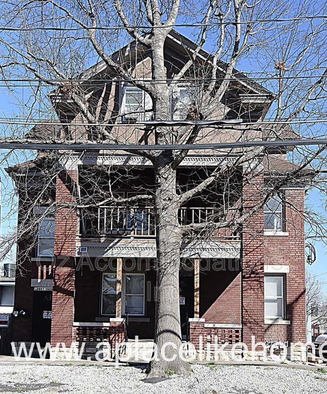 Apartment for rent at 3809 Washington St #2, Kansas City, MO 64111