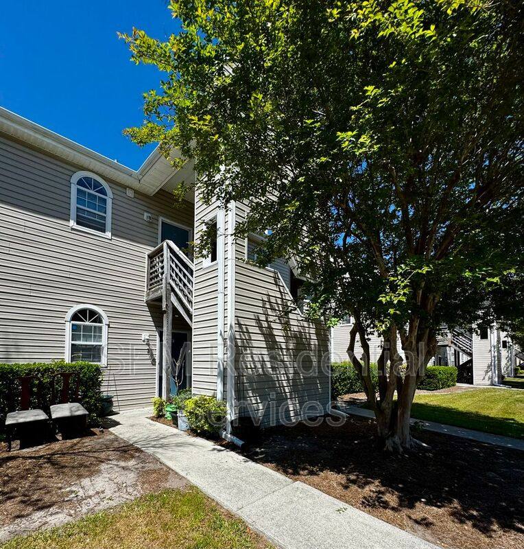 Apartment for rent at 717-H Bragg Dr, Wilmington, NC 28412