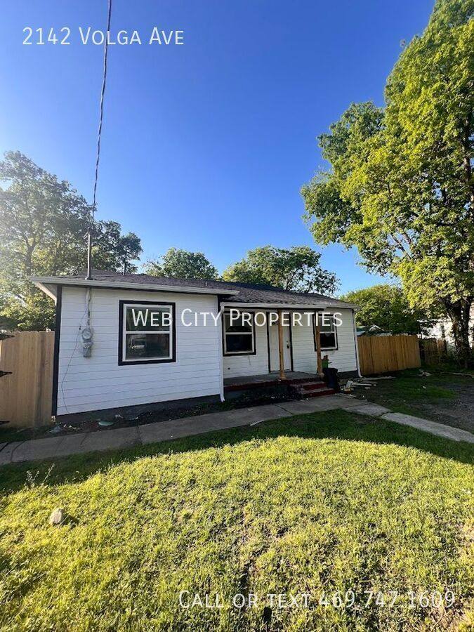 House for rent at 2142 Volga Ave, Dallas, TX 75216