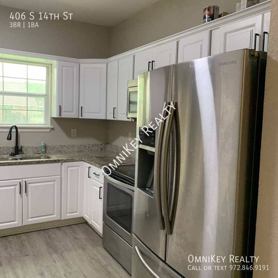 House for rent at 406 S 14th St, Corsicana, TX 75110