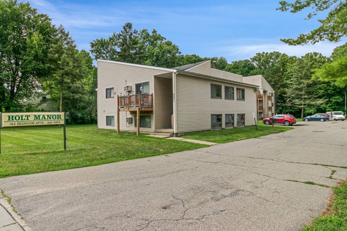 Apartment for rent at 2371 Aurelius Rd, Holt, MI 48842