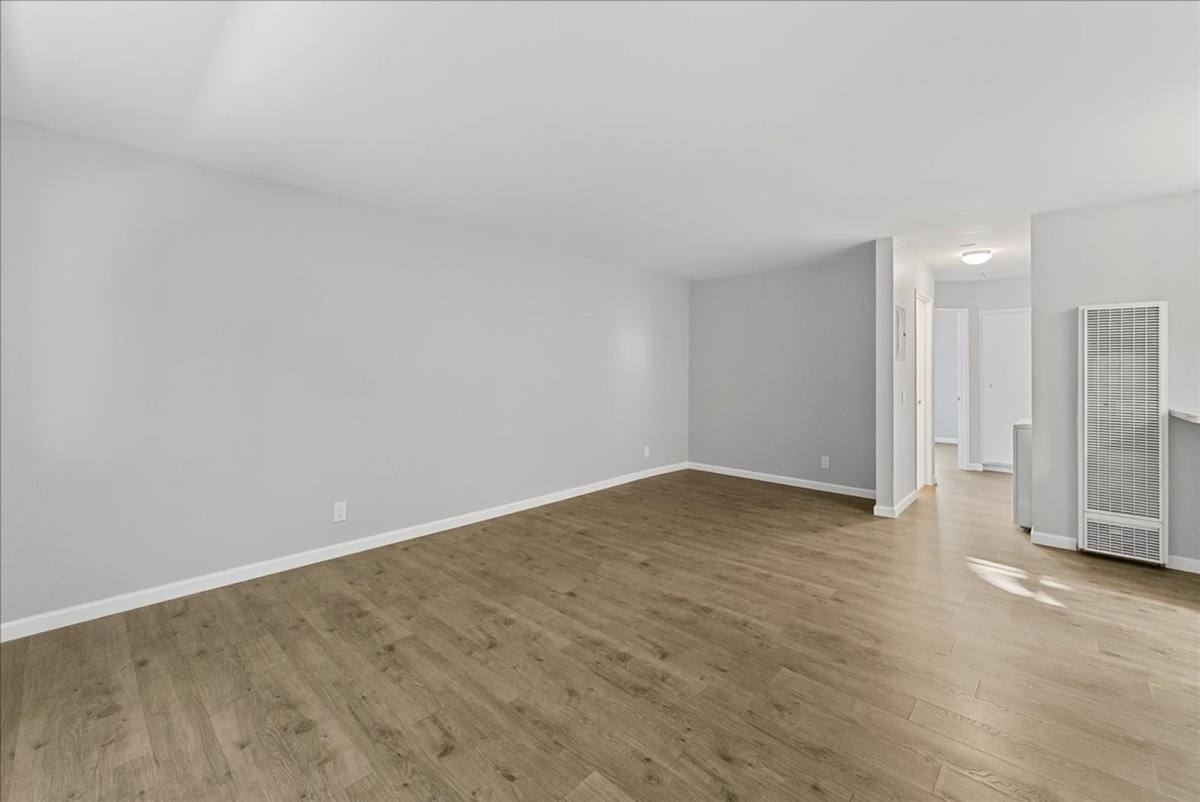 Apartment for rent at 350 Tile Ave #203, Long Beach, CA 90802