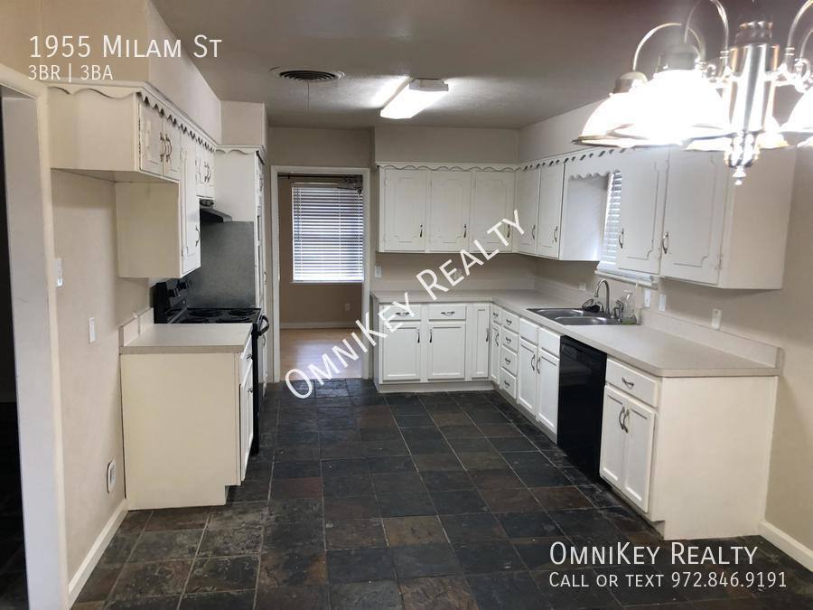 House for rent at 1955 Milam St, Fort Worth, TX 76112