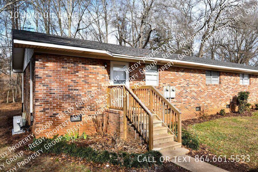 Apartment for rent at 10 Jonquil Lane #C3, Taylors, SC 29687