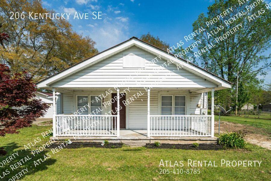House for rent at 206 Kentucky Ave SE, Hanceville, AL 35077