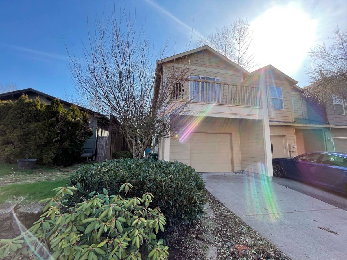House for rent at 3520 NE 154th Ave, Portland, OR 97230