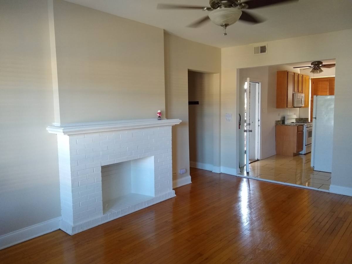 Condo for rent at 2133 Howard St #2, Chicago, IL 60645