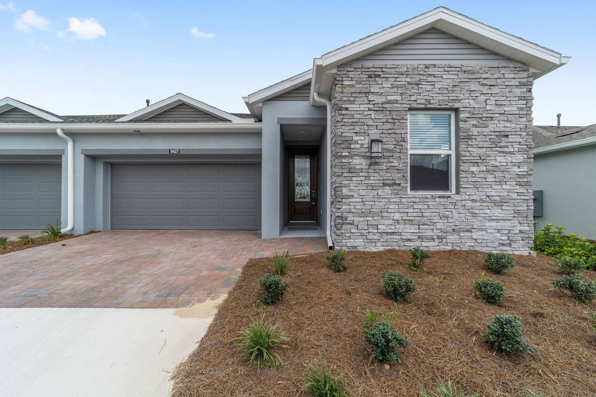 Townhouse for rent at 5437 NW 34th St, Ocala, FL 34482