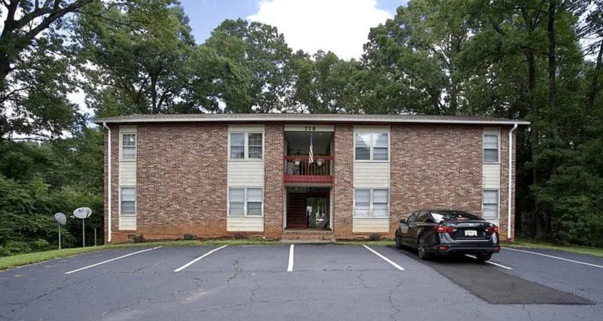Apartment for rent at 202 Miller Rd, Mauldin, SC 29662