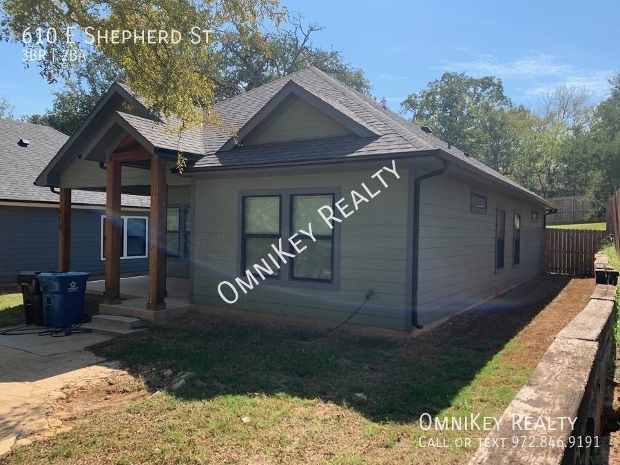 House for rent at 610 E Shepherd St, Denison, TX 75021