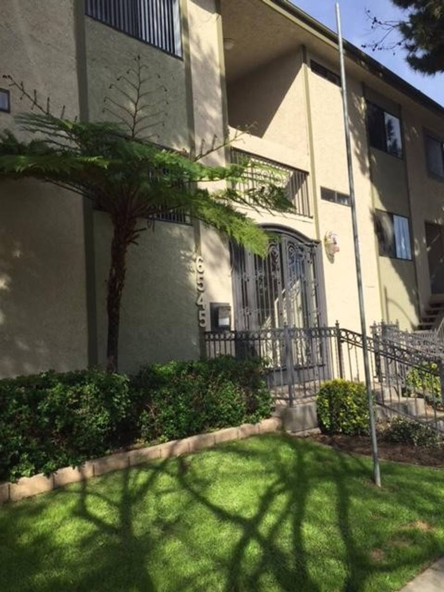 Apartment for rent at 6545 Hazeltine Ave, Van Nuys, CA 91401