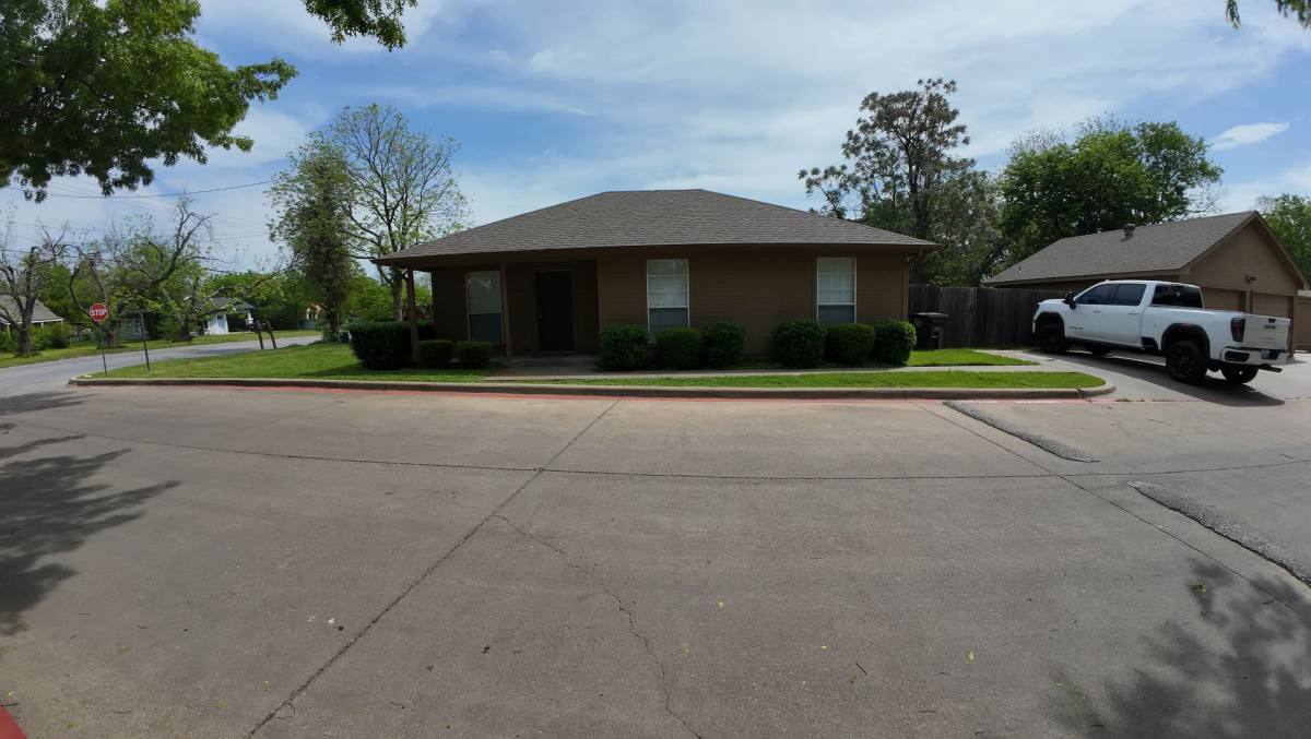 House for rent at 625 Woodard Ave, Cleburne, TX 76033