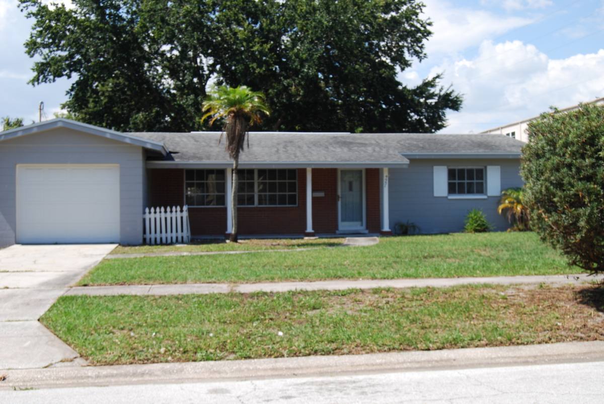 House for rent at 4931 10th Ave N, Saint Petersburg, FL 33710