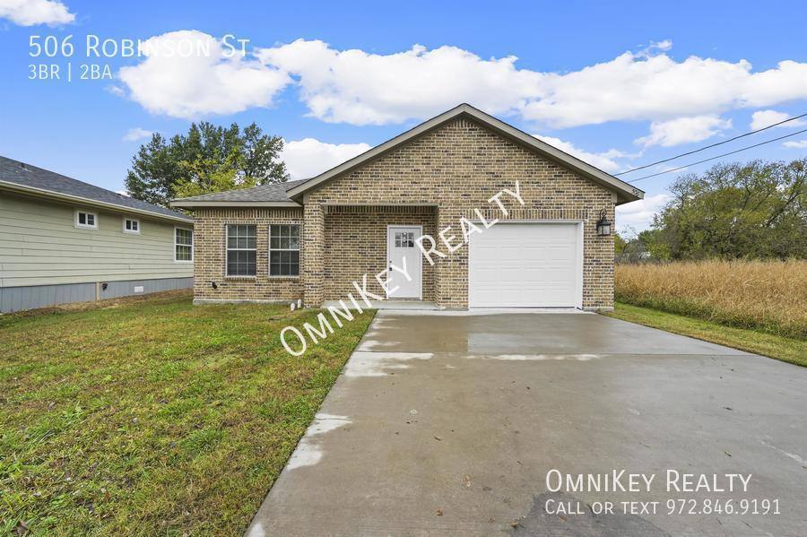 House for rent at 506 Robinson St, Greenville, TX 75401