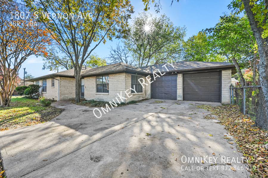 House for rent at 1807 S Vernon Ave, Dallas, TX 75224