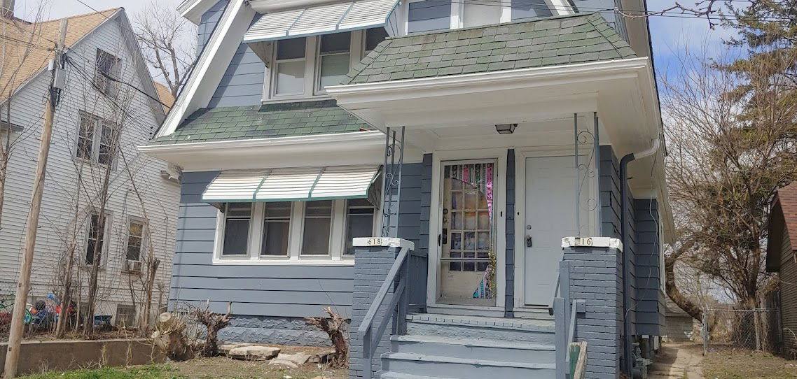Apartment for rent at 616 W Chambers St, Milwaukee, WI 53212