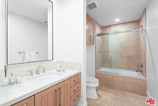 Apartment for rent at 17325 Castellammare Dr #102, Pacific Palisades, CA 90272