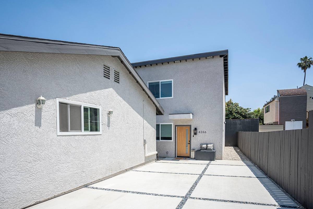 Apartment for rent at 4366 Toland Way, Los Angeles, CA 90041