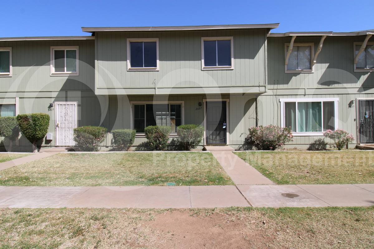 Townhouse for rent at 2607 W Wolf St, Phoenix, AZ 85017