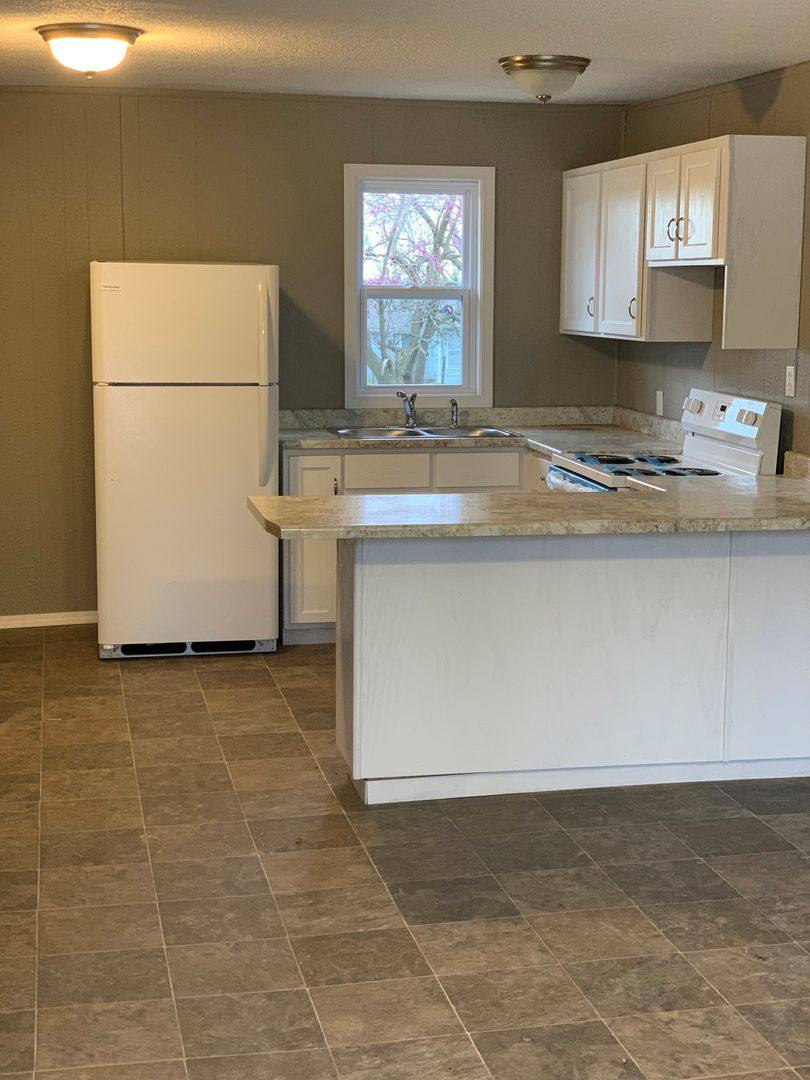 Apartment for rent at 721 E Madison, Buffalo, MO 65622