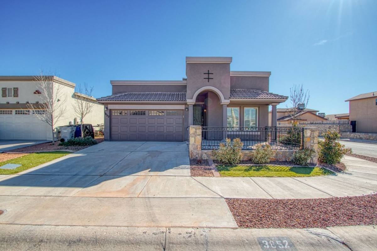 House for rent at 3852 Loma Cortez, El Paso, TX 79938