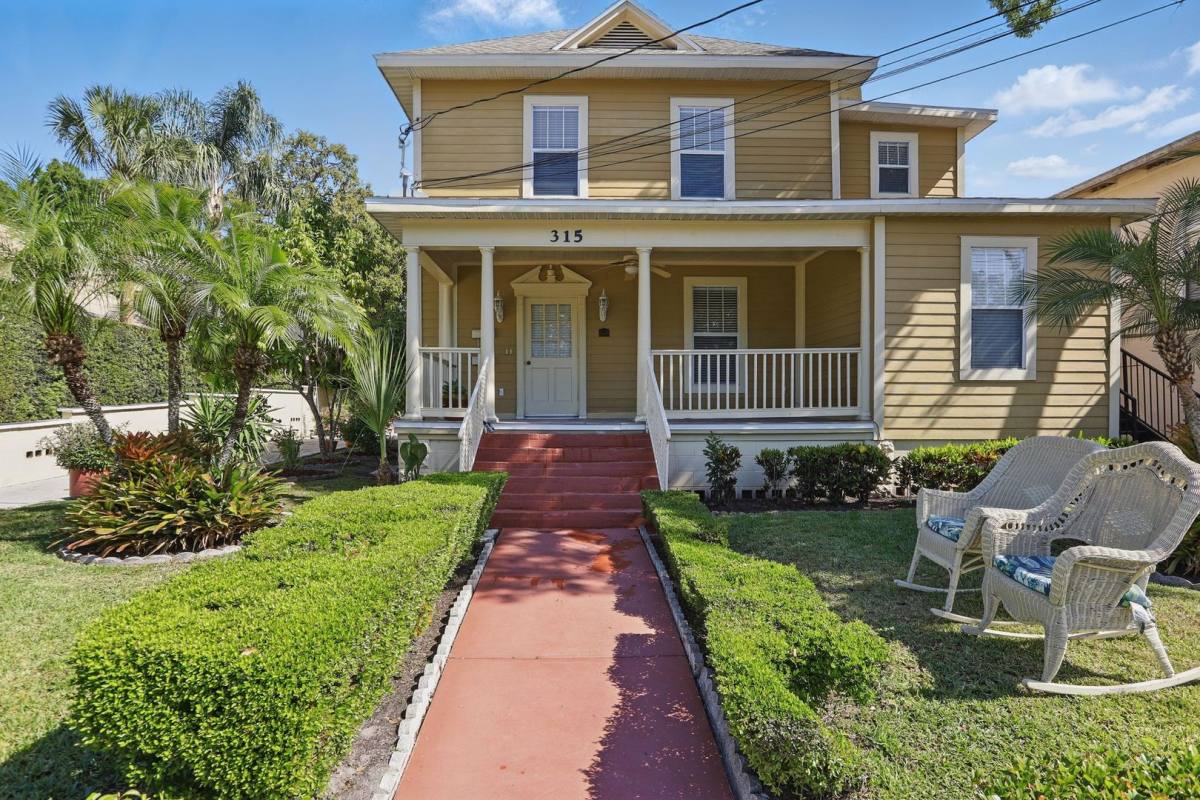 Apartment for rent at 315 E Harwood St, Orlando, FL 32801