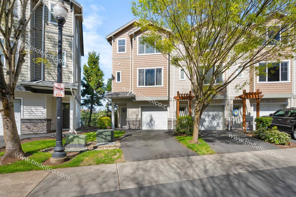 15225 SW Mallard Dr, Beaverton, OR 97007