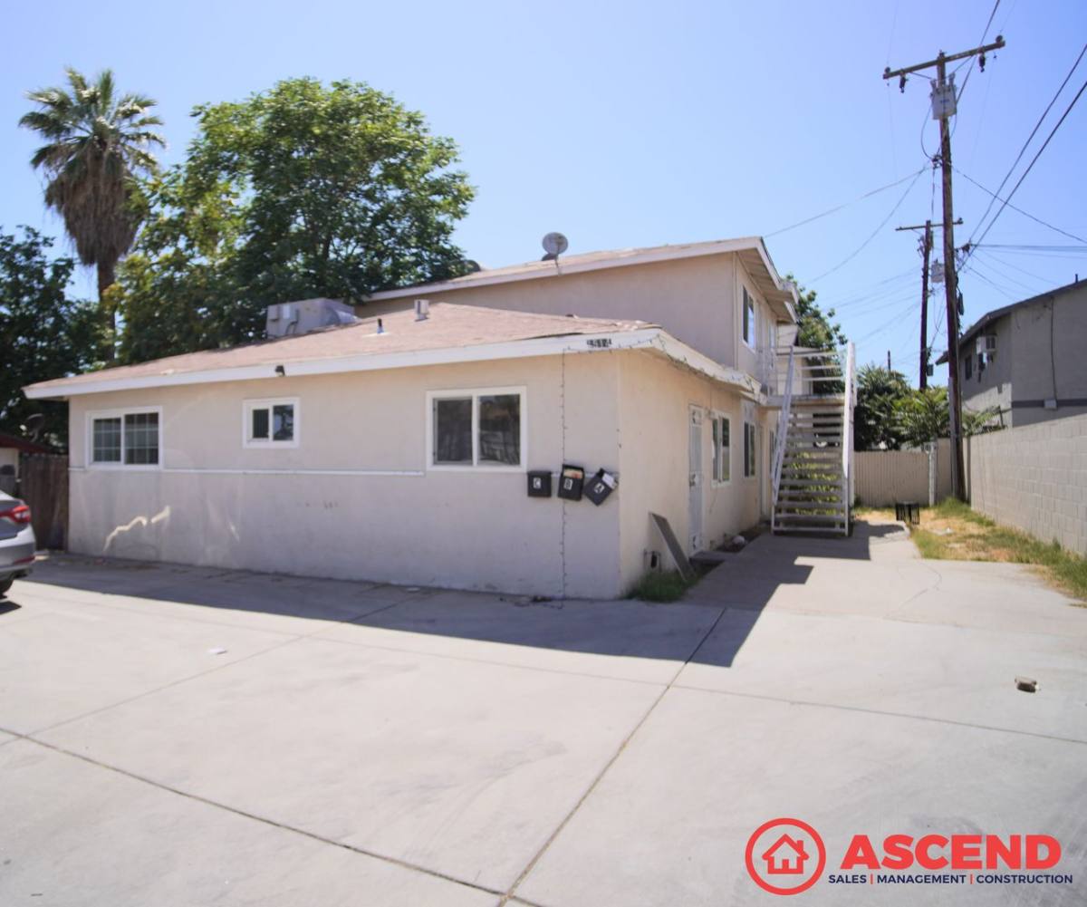 Apartment for rent at 1514 Mount Vernon Ave, Bakersfield, CA 93306