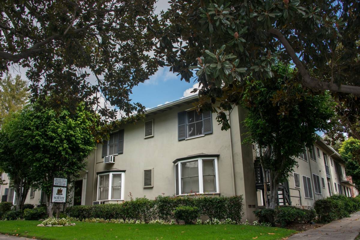 Apartment for rent at 652 Orange Grove Ave, South Pasadena, CA 91030
