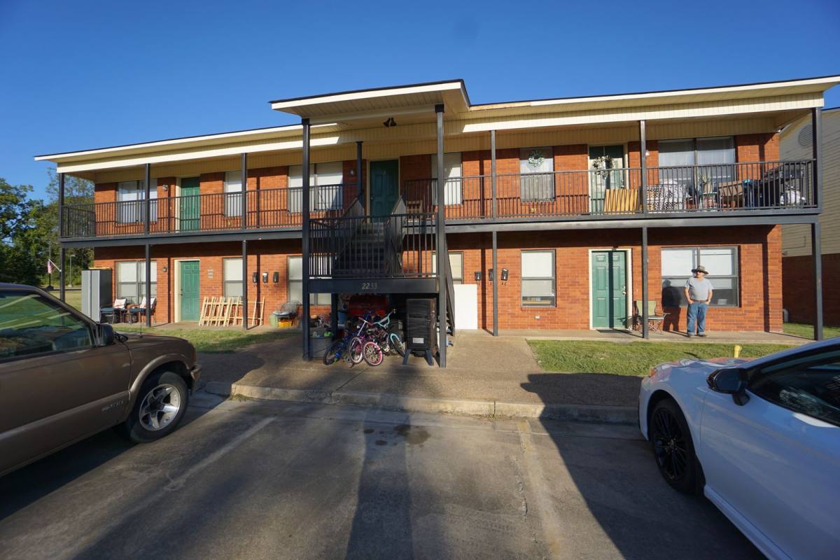 Apartment for rent at 2233 Alma Blvd, Van Buren, AR 72956